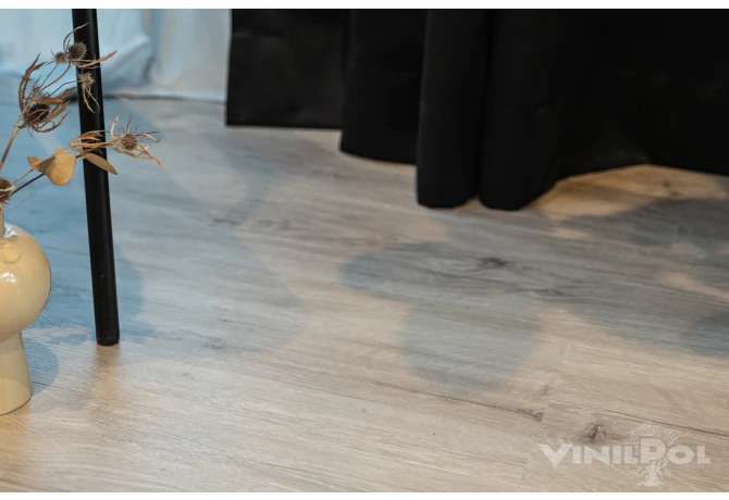 Кварц-винил Дуб Неаполь (1219,6*228,6*2 мм) — купить в Волжском